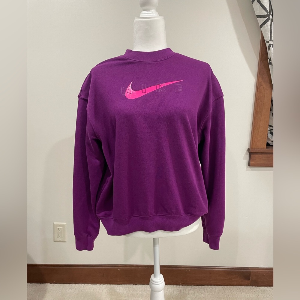 purple nike sweatshirt